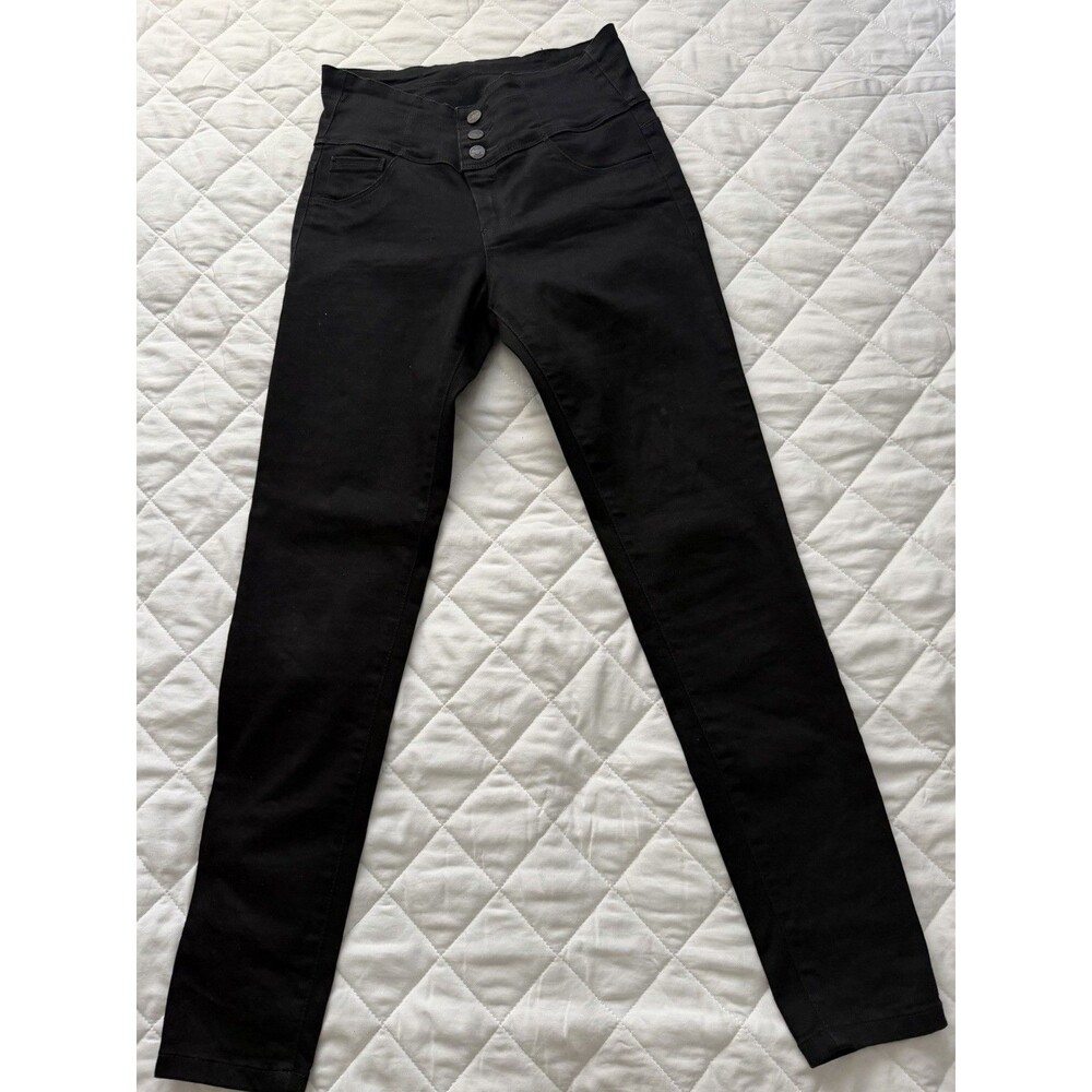 LAR By CDJ Women’s Skinny Black Jeans Three Button pockets Size 30